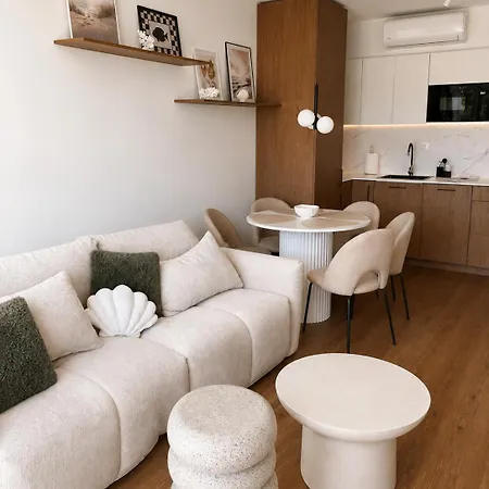 Essentia 405 Apartment *