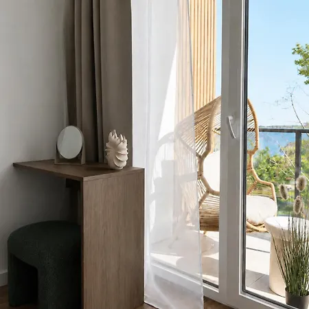 Essentia 405 Apartment
